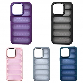 Perforated Case iPhone 16 Purple